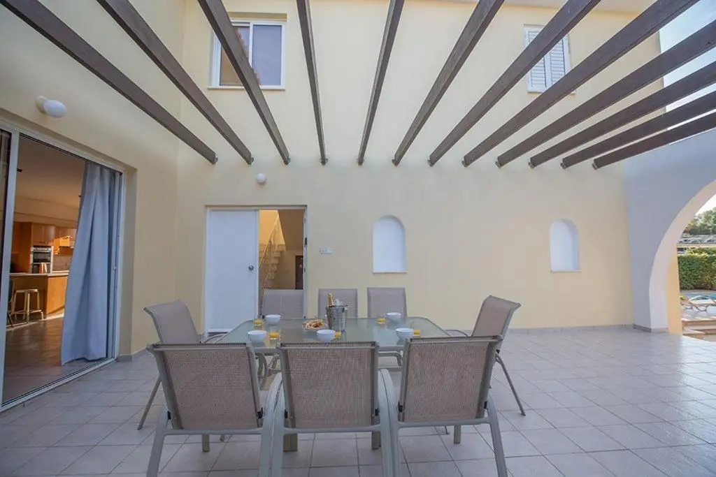 Villa Ayia Triada, Beautiful 5Bdr Villa With Pool, Close To All Beaches
