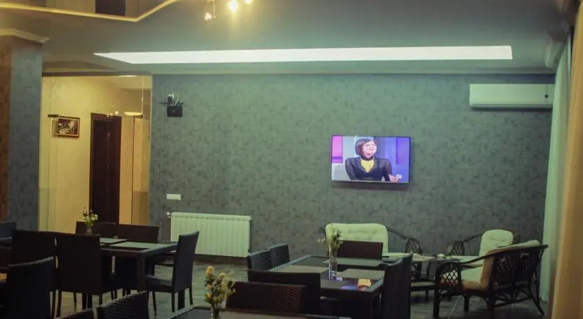 Hotel Holiday House Batumi