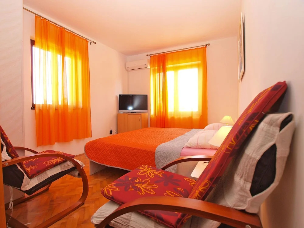 Apartment 39