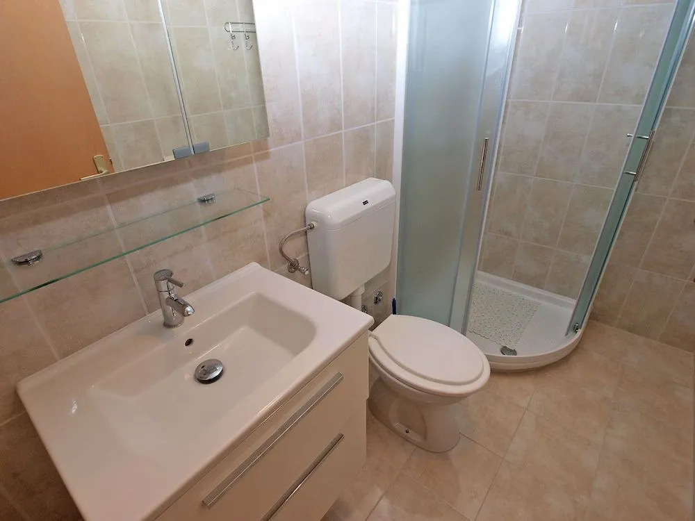 Apartment 1432
