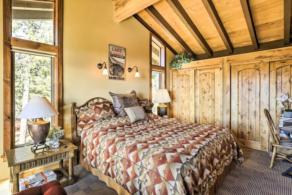 Incline Village Home w/ Hot Tub + Lake Views!