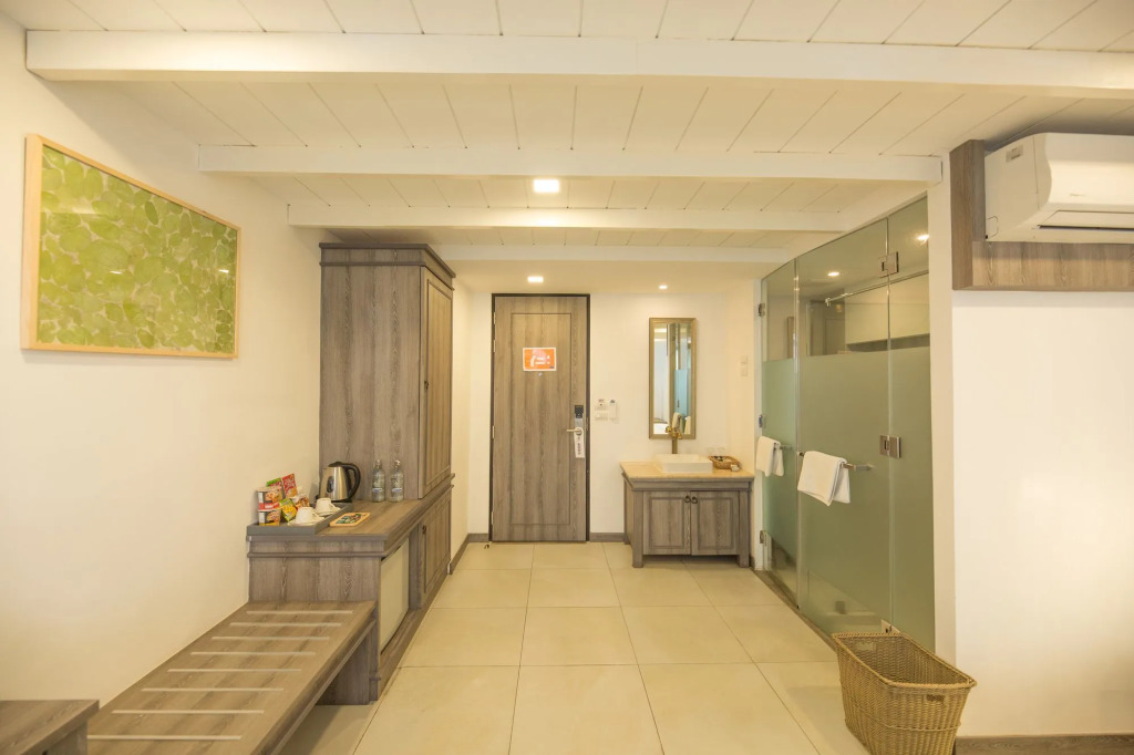 B2 Riverside Premier Resort