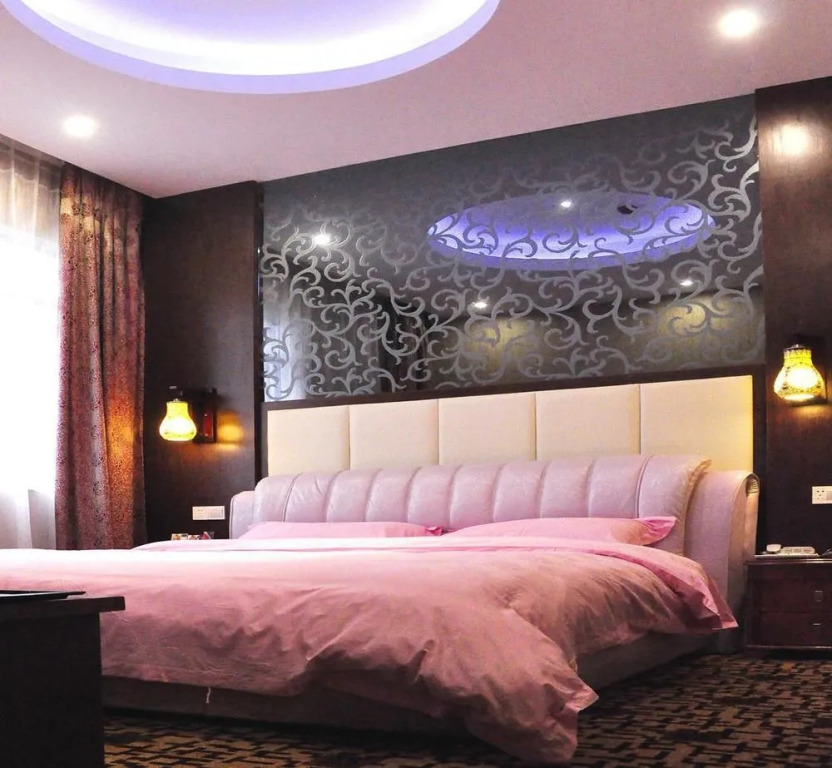 Jingzhou Yunlongshangfang Hotel