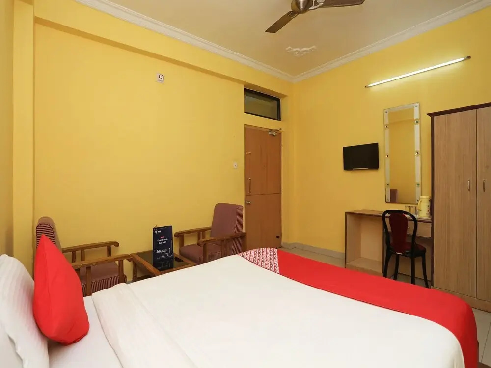 Hotel Sambit International by OYO Rooms