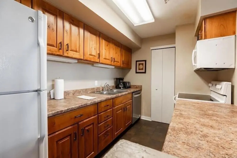 Breakaway West - Studio, 2,3 Bedrooms by Vail Realty