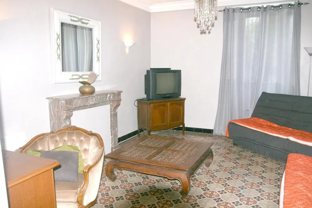 Apartment With 3 Bedrooms in Grospierres, With Wonderful Mountain View