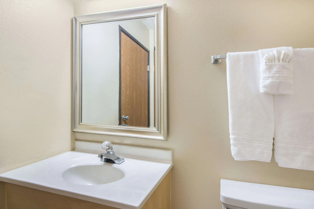 Super 8 by Wyndham Portales
