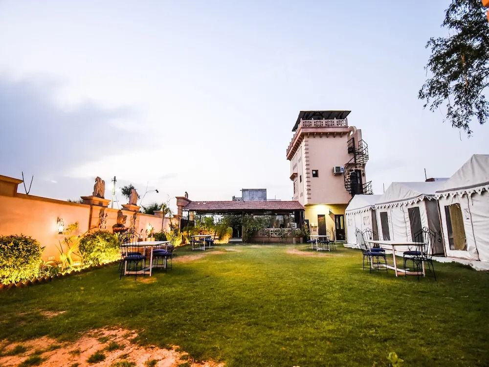 Zest Damodar Garh By OYO Rooms