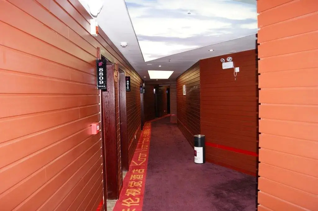 Kalun Shijue Hotel