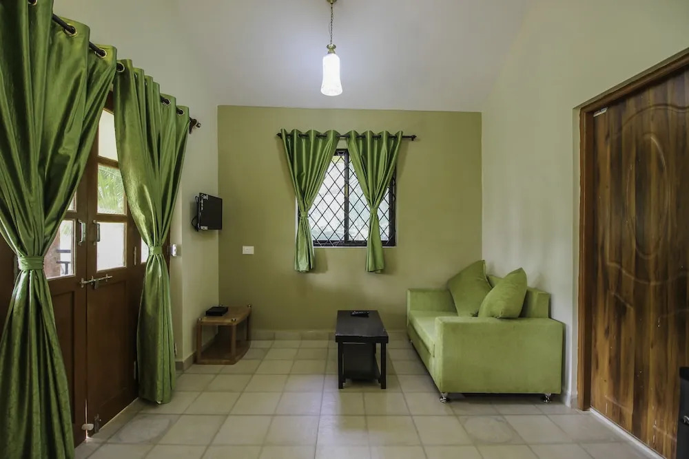 OYO Home 1134 Studio Riverside 1BHK Siolim