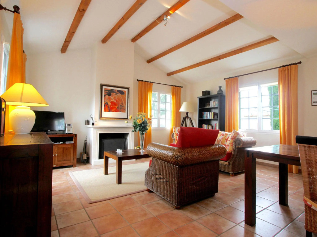 Tasteful villa with Wi-Fi, located in natural surroundings