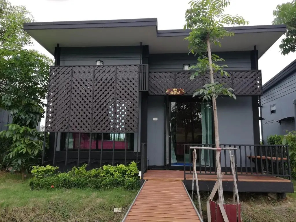 TLuck House Resort