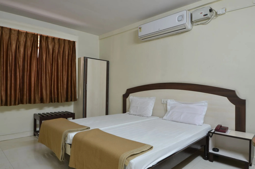 Hotel Maya Deluxe