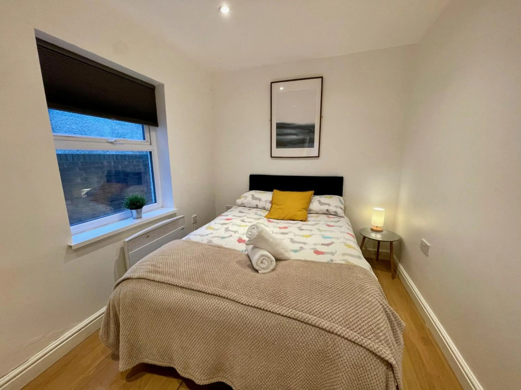 Bute Park Apartment w/ Heating + Private Bathroom