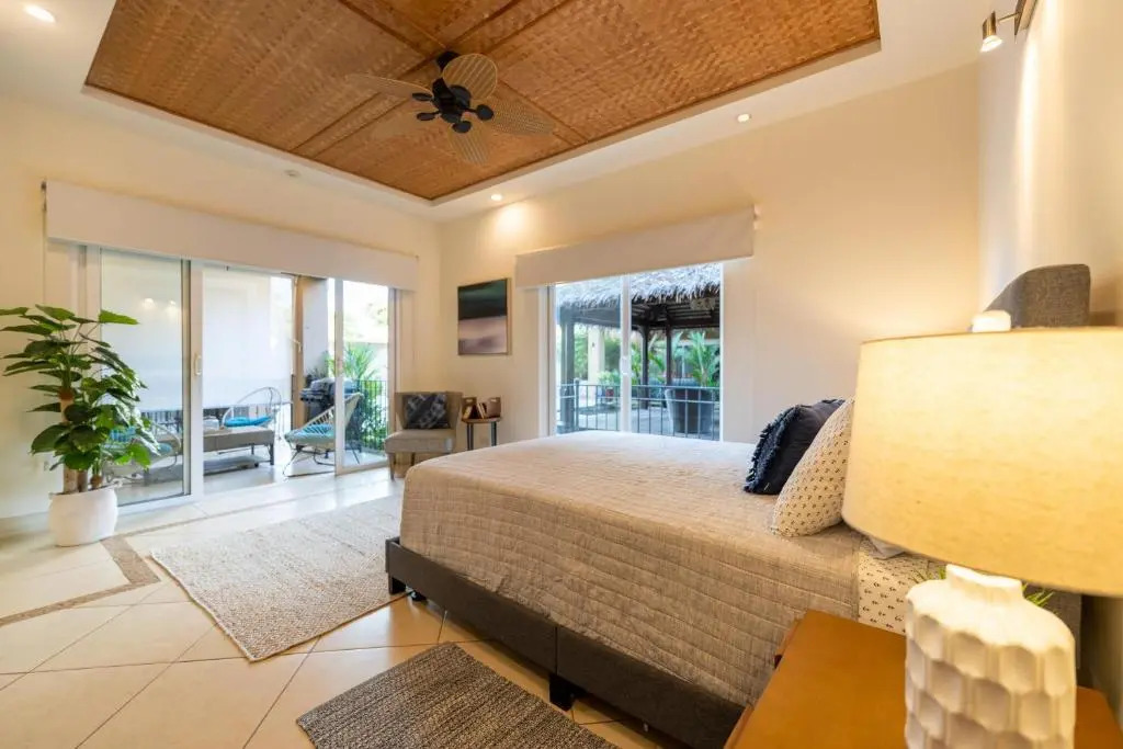 Bocaraca 2 - Luxury 2 BR Condo