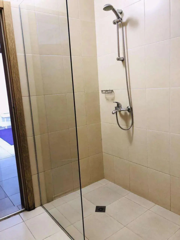 Executive Rooms and Suites Play