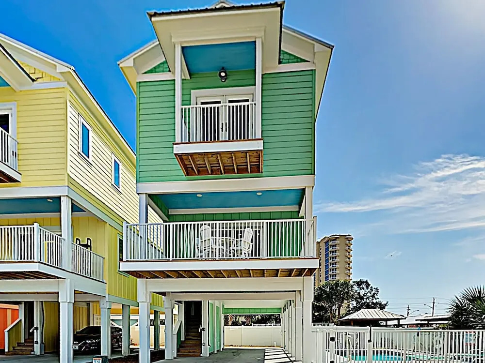 New Listing! All-suite Beach New-build W/ Pool 2 Bedroom Home