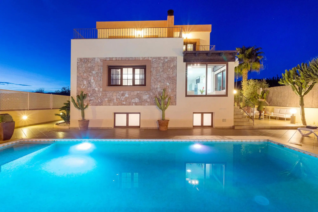 Villa in Ibiza Town Sleeps 14 16 - Villa Campo Sol
