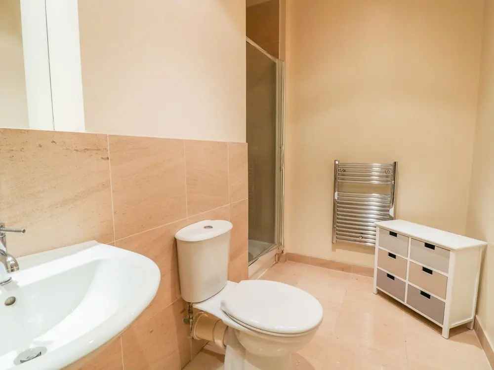 Apartment 6