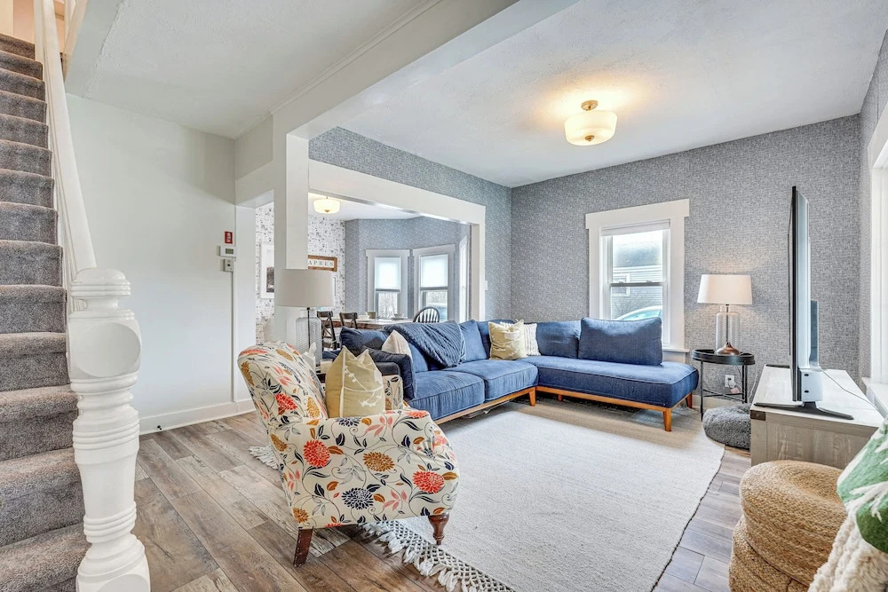Lovely Ludlow Farmhouse ~ 1 Mi to Town & Slopes!