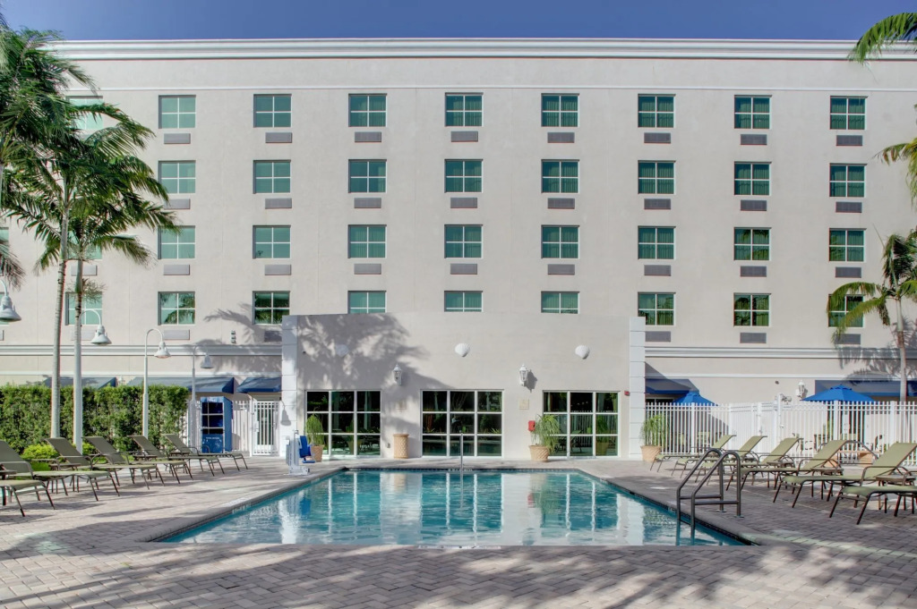 Holiday Inn Express & Suites Miami Kendall by IHG