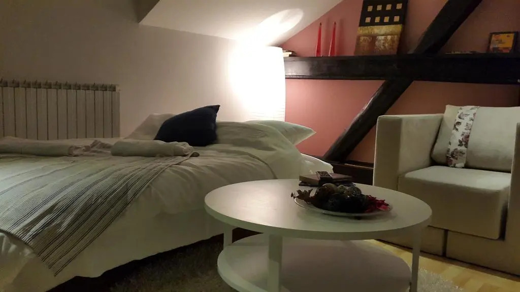 He-Ra Apartments
