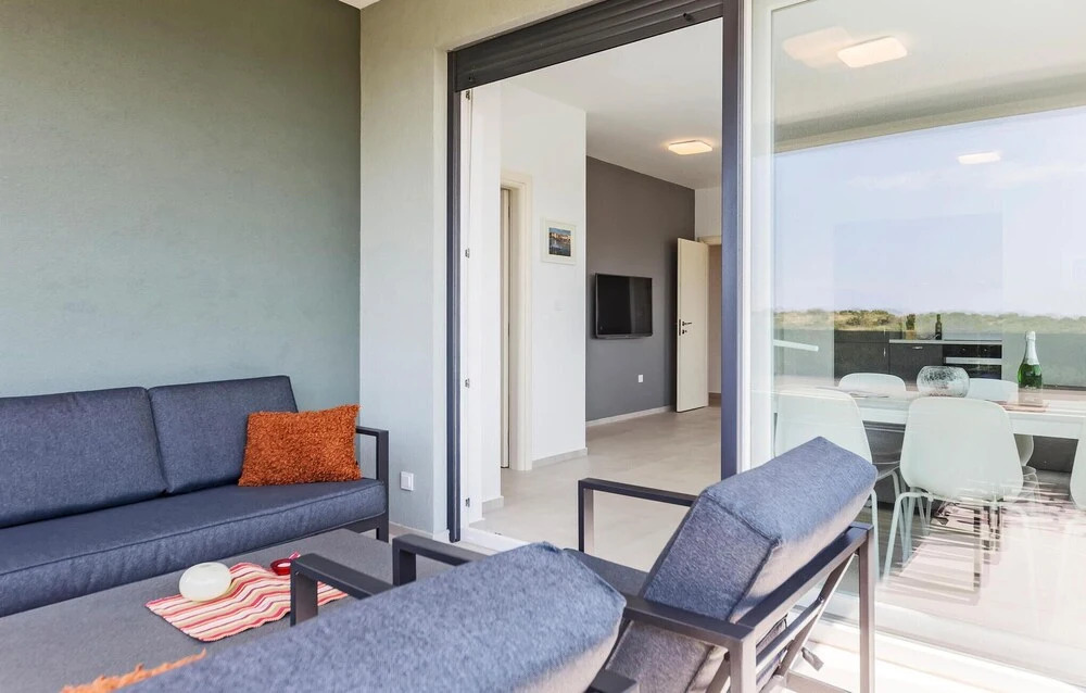 Amazing Apartment in Stinjan With 2 Bedrooms and Wifi