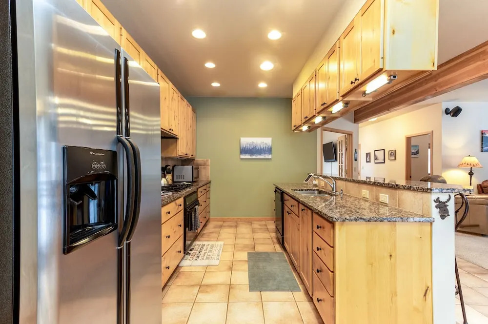 New Listing! Spacious W/ Private Hot Tub 6 Bedroom Home