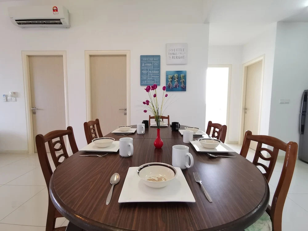 Eminent Suite at ICON City