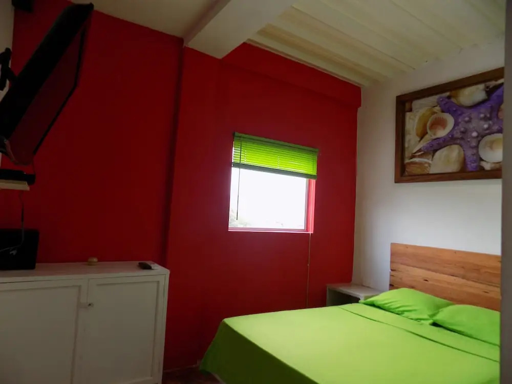 Hostal Caracoles