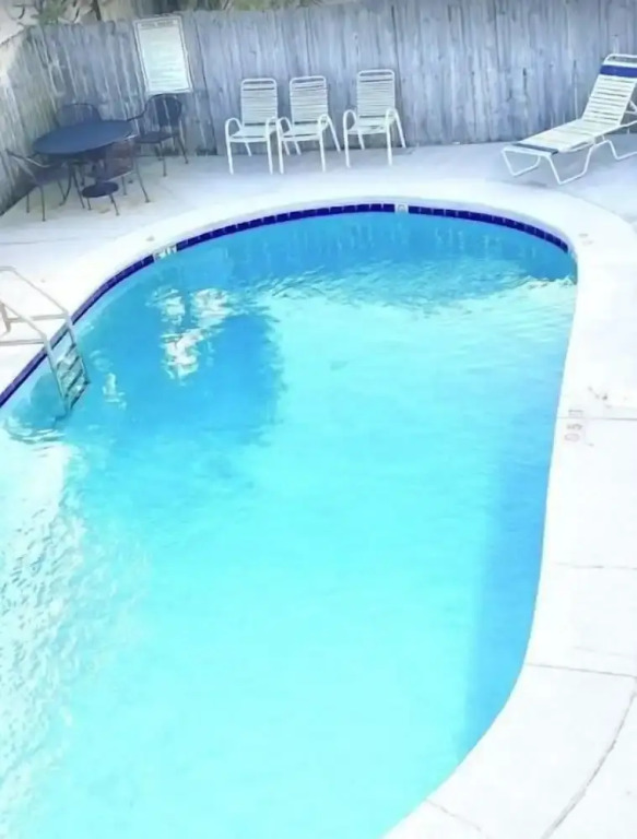 Alabama Sands 4 2 Bedroom Condo by RedAwning