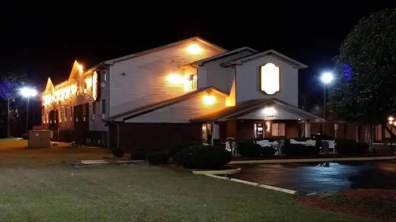 Super 8 Motel - Wilmington