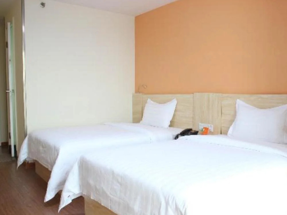 7Days Inn Chengdu Century City New Exhibition Center