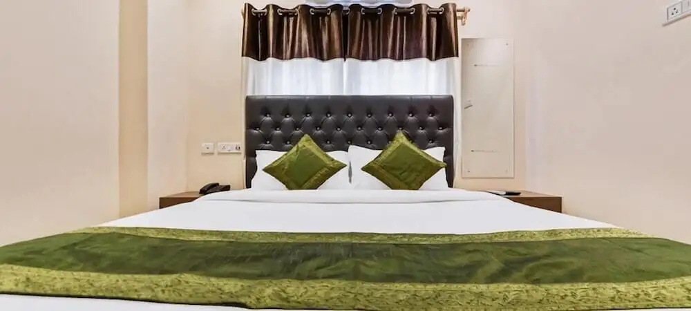 Treebo Trend Royal Crowne