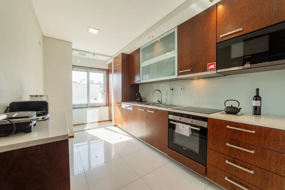 Modern Cedofeita by Homing