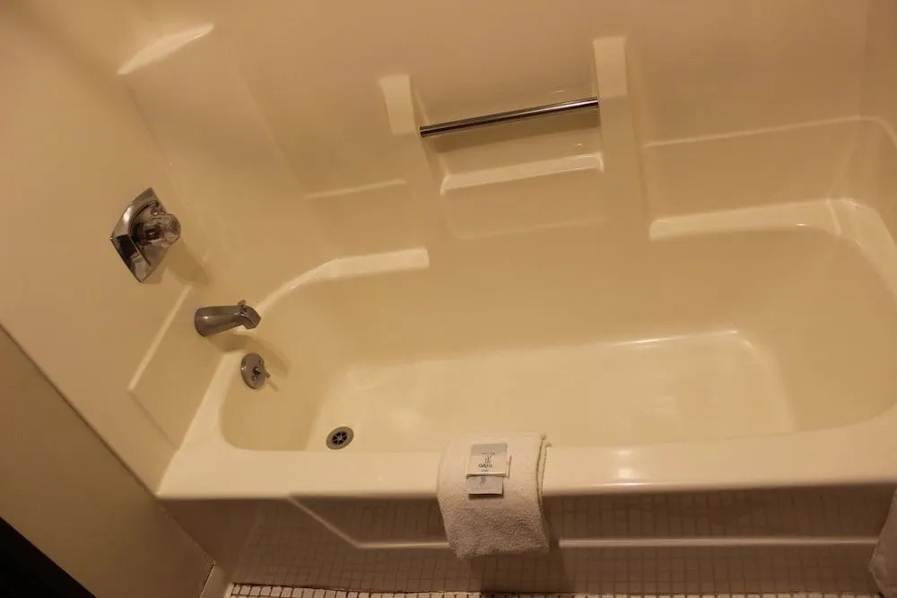 Woodland Inn & Suites