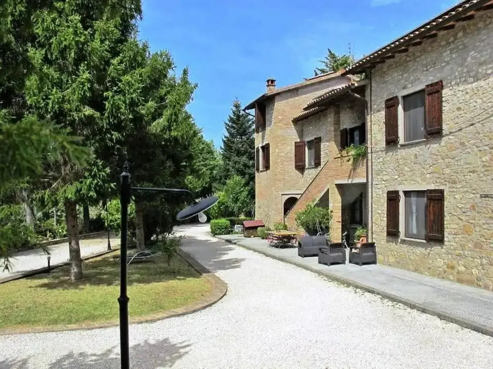 Apartment With 2 Bedrooms in Ramazzano - Le Pulci, With Pool Access and Furnished Garden - 55 km From the Slopes