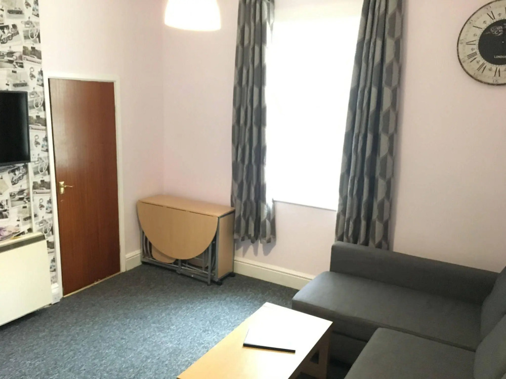 Shores Holiday Apartments