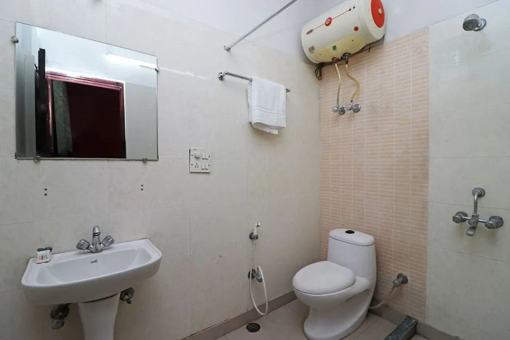 OYO 10747 Perfect Party Inn