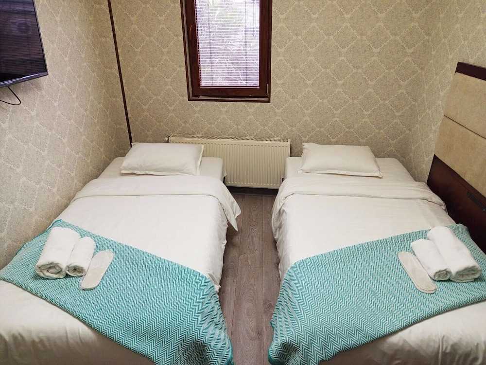 Room N 6 by Kraveli