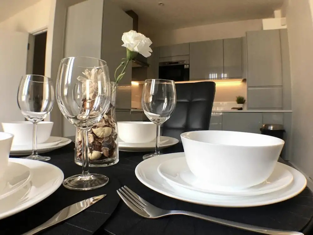 Luxurious Shelley House Apartment