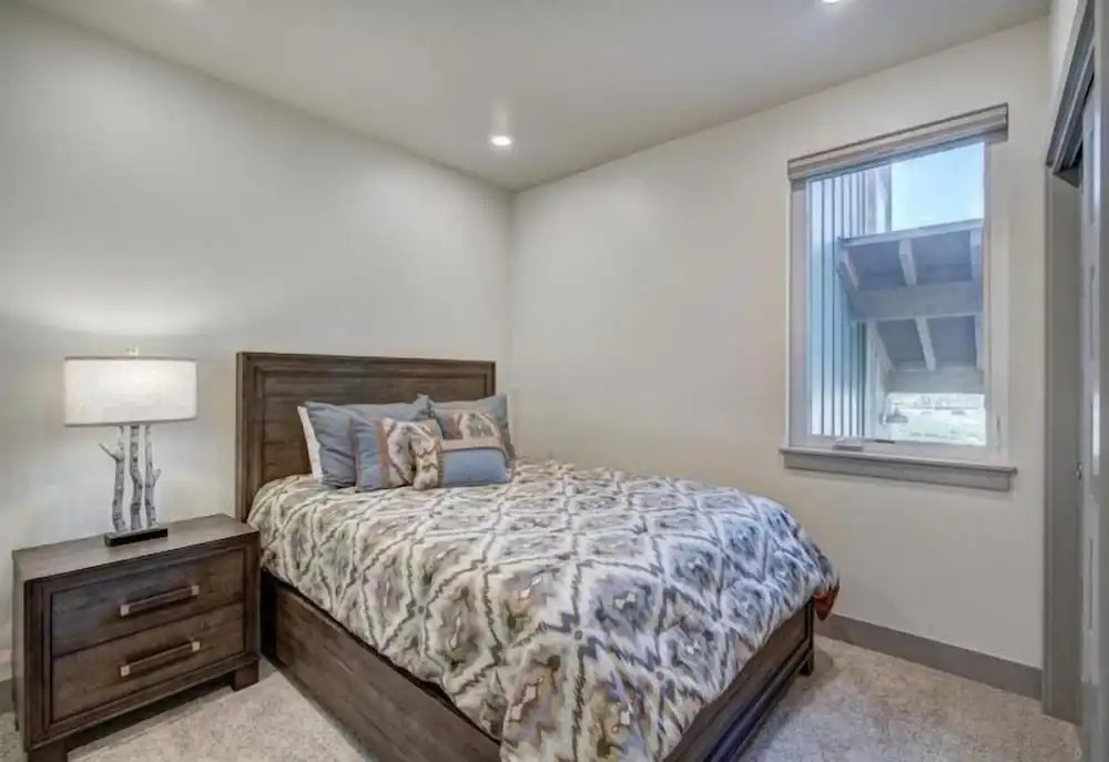 Clearwater Lofts Luxury 1 Bed Condo Near Lakeside Village