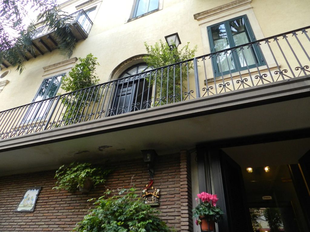 Etnea suite 668