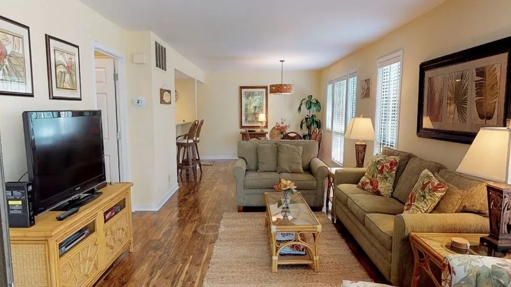 7813 Centre Court 2 Bedroom Villa
