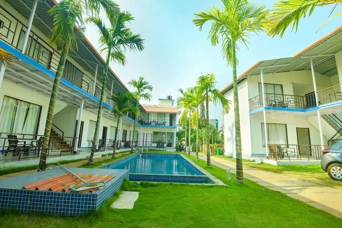 FabHotel Morjim Bliss