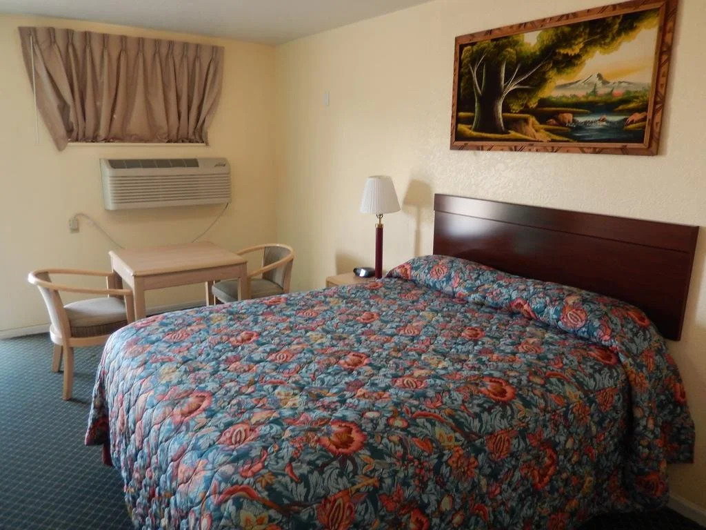 Townsman Motel