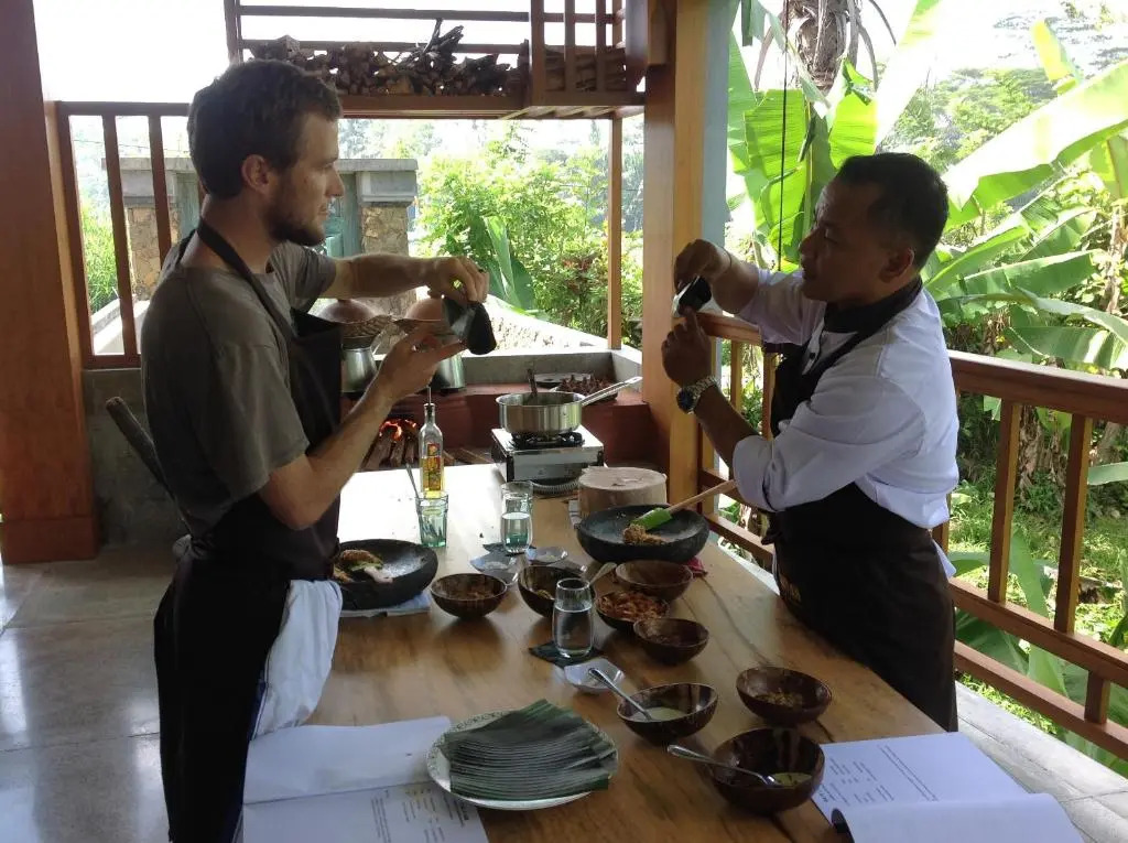 Pesantian Villa and Warung