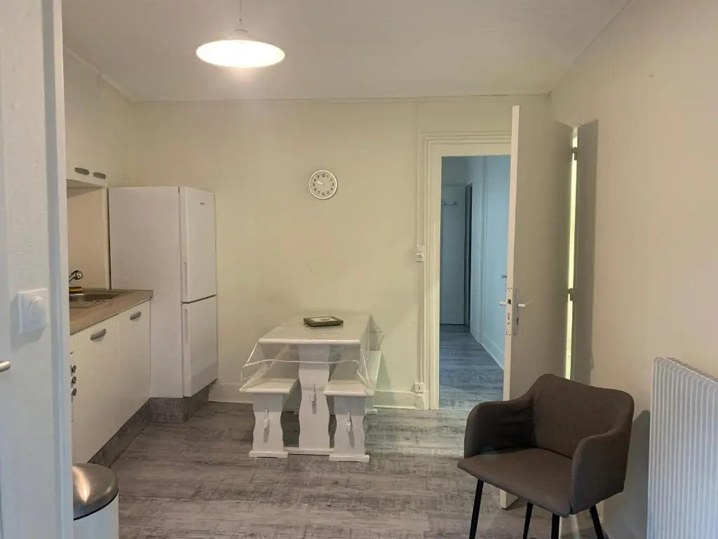 Appartement 4 personnes, 1 chambre, terrasse, Wifi, proche du centre