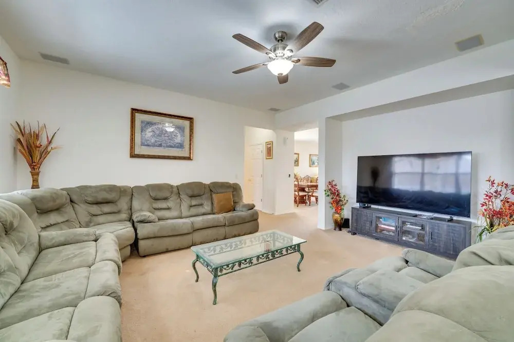 Spacious Kissimmee Villa w/ Private Pool & Hot Tub
