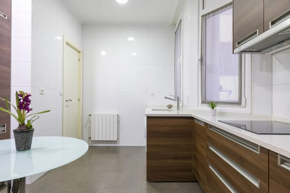 Gran Via 1.2 by Forever Rentals